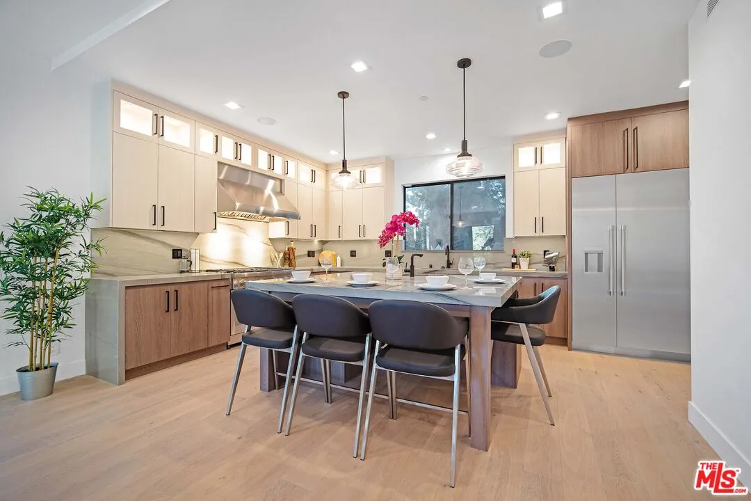 3255 Canyon Lake Dr