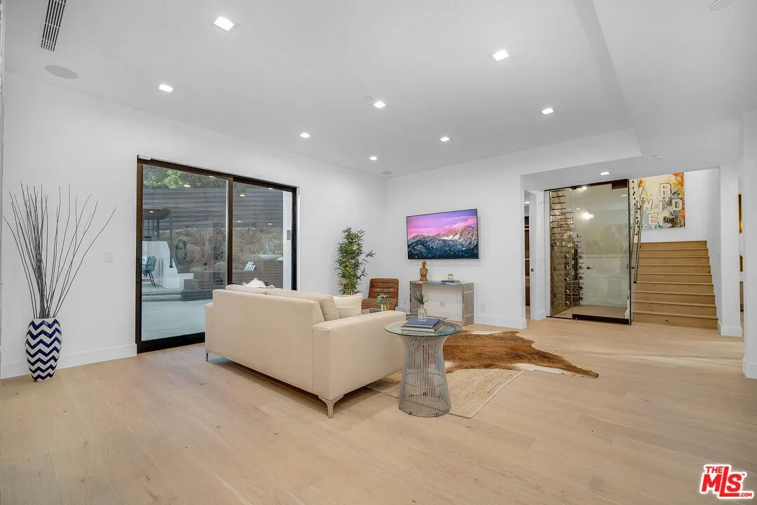3255 Canyon Lake Dr