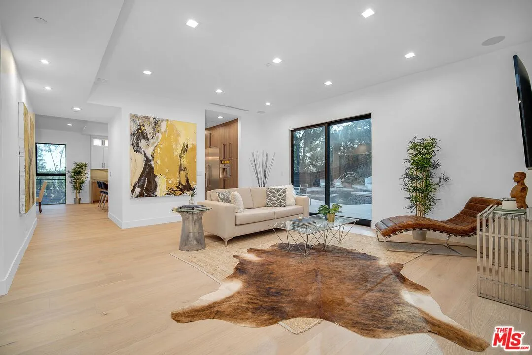 3255 Canyon Lake Dr