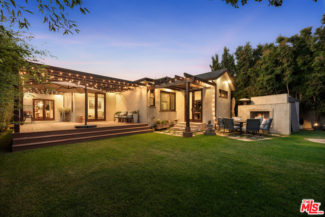 1122 San Vicente Blvd