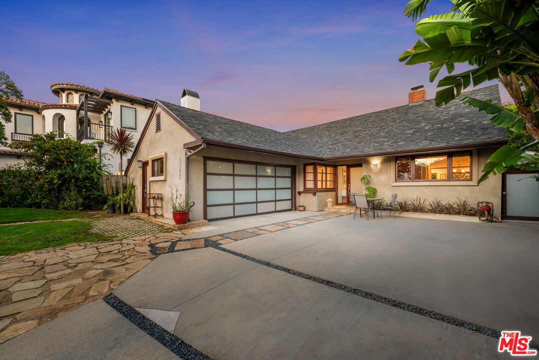 1122 San Vicente Blvd