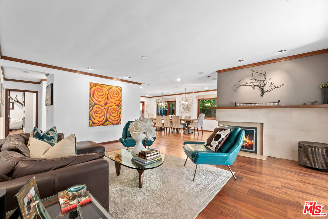 1122 San Vicente Blvd