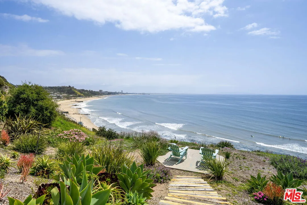 17352 W Sunset Blvd Unit 603d
