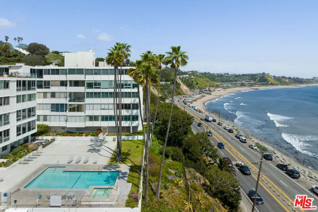 17352 W Sunset Blvd Unit 603d