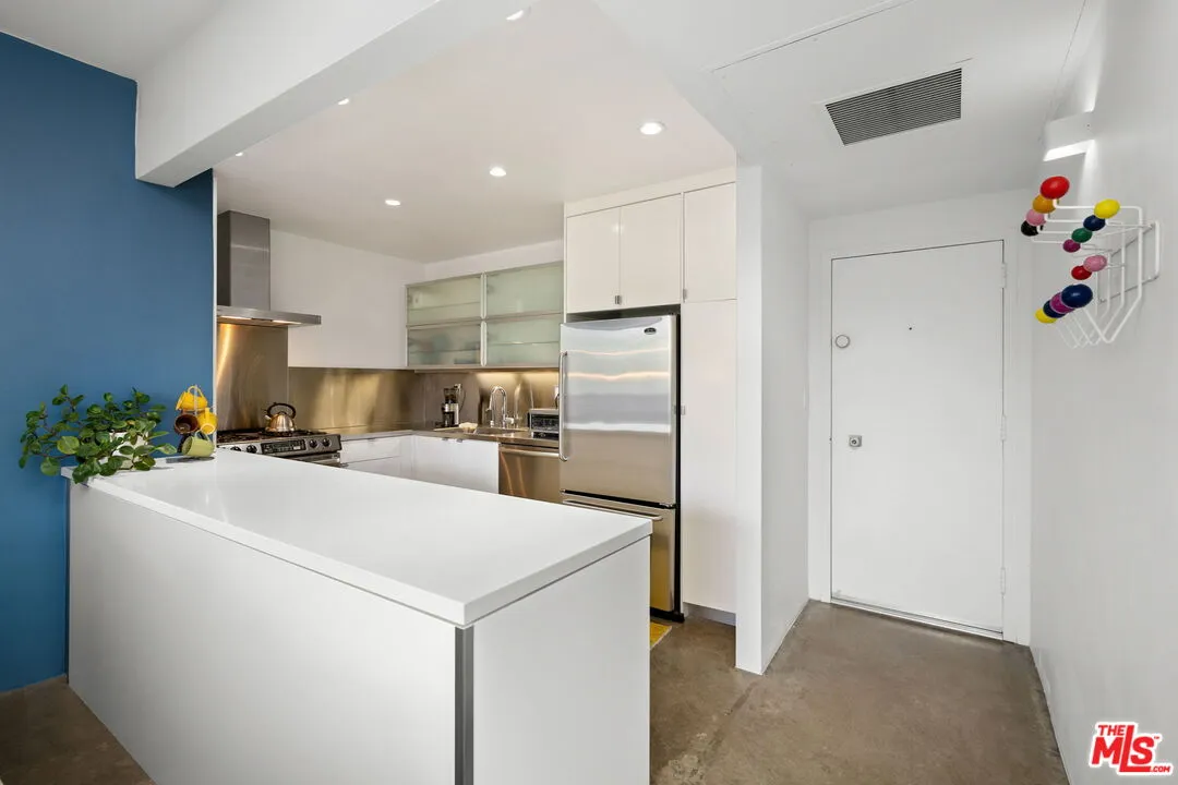 17352 W Sunset Blvd Unit 603d