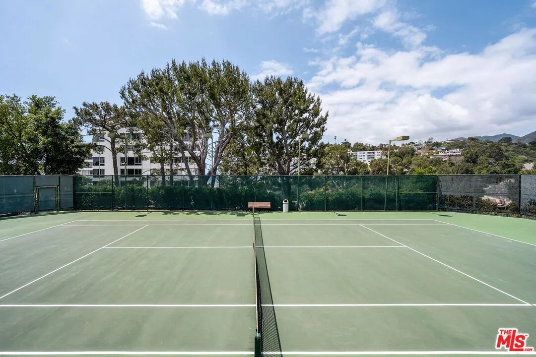 17352 W Sunset Blvd Unit 603d