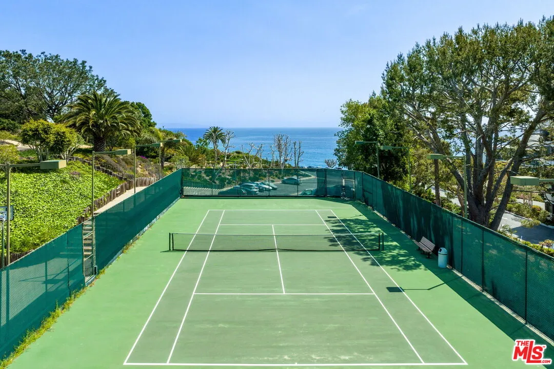17352 W Sunset Blvd Unit 603d