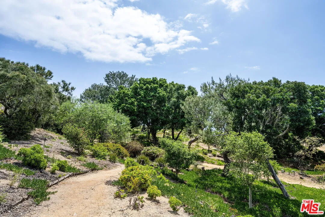 17352 W Sunset Blvd Unit 603d