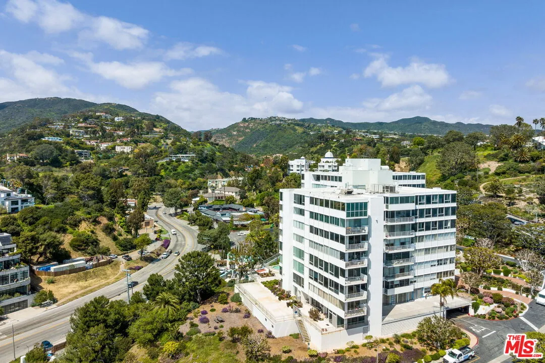 17352 W Sunset Blvd Unit 603d