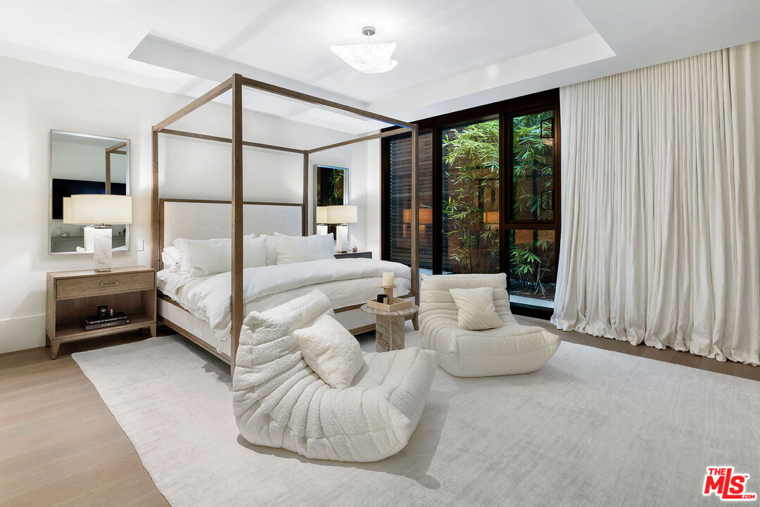 8420 Sunset Boulevard Unit: 107