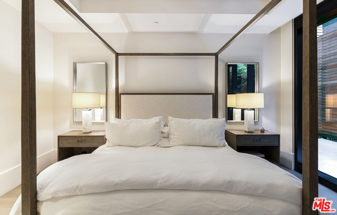 8420 Sunset Boulevard Unit: 107