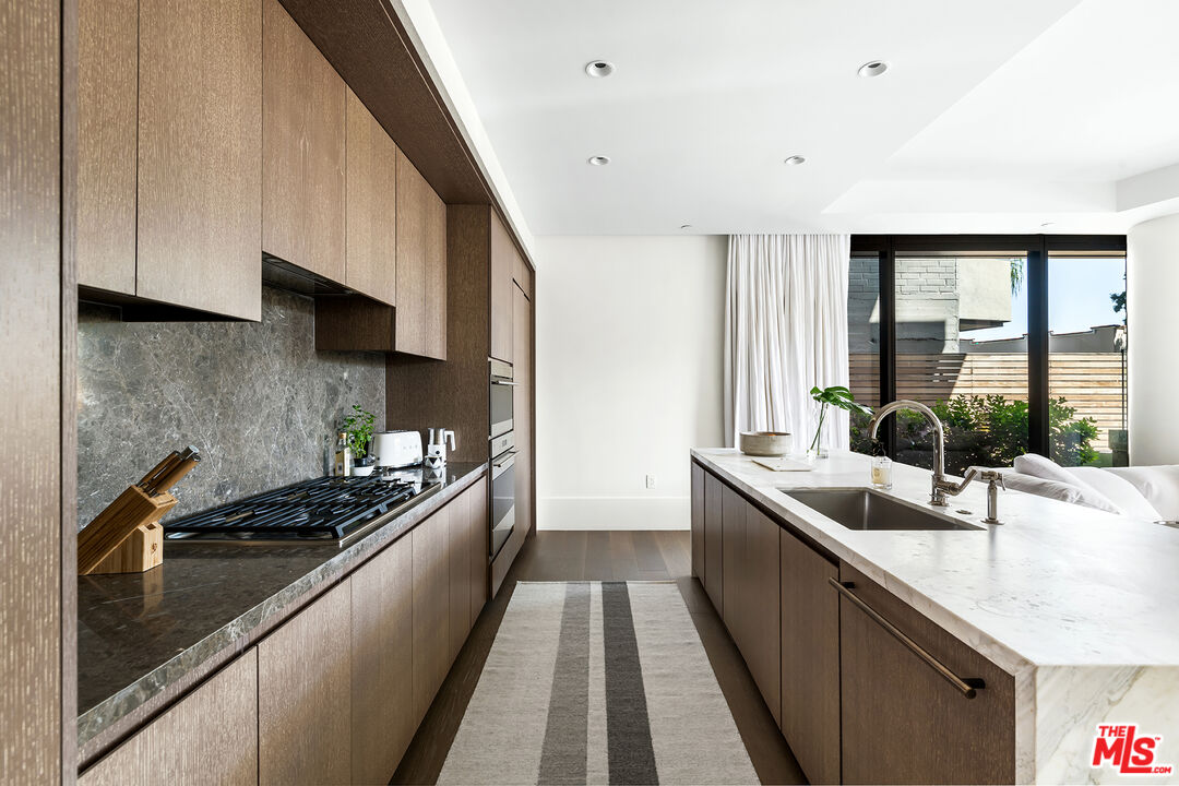 8420 Sunset Boulevard Unit: 107