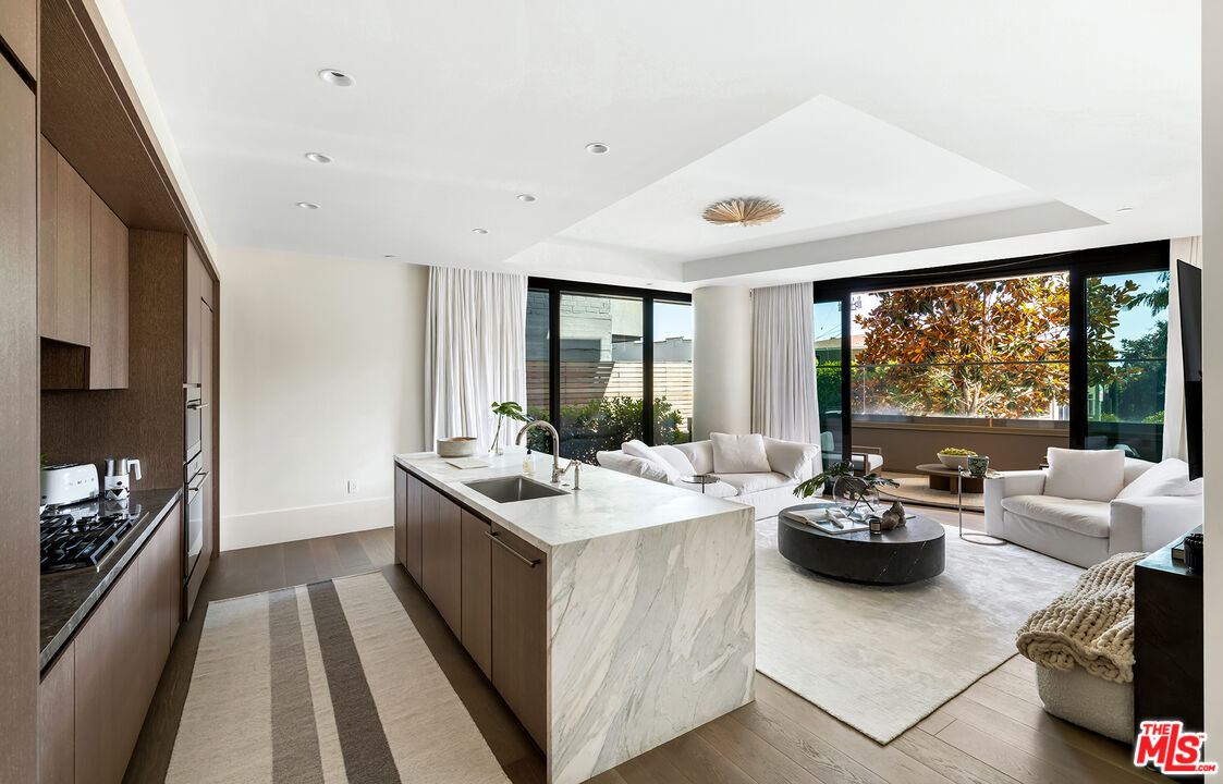 8420 Sunset Boulevard Unit: 107