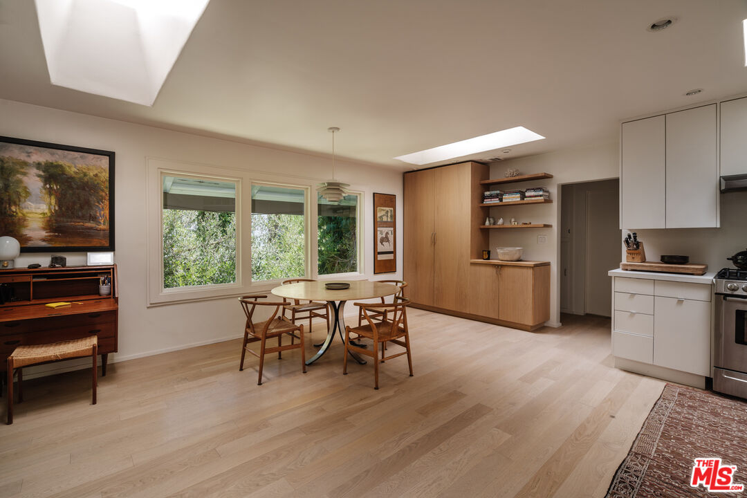 7235 Woodrow Wilson Dr