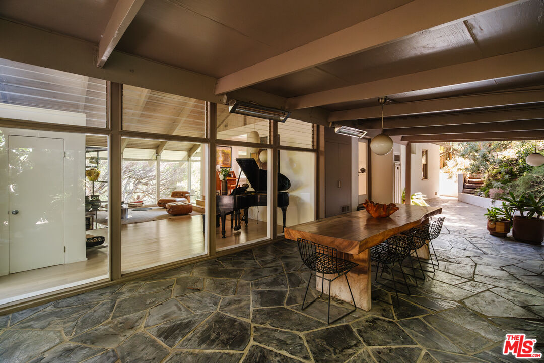 7235 Woodrow Wilson Dr