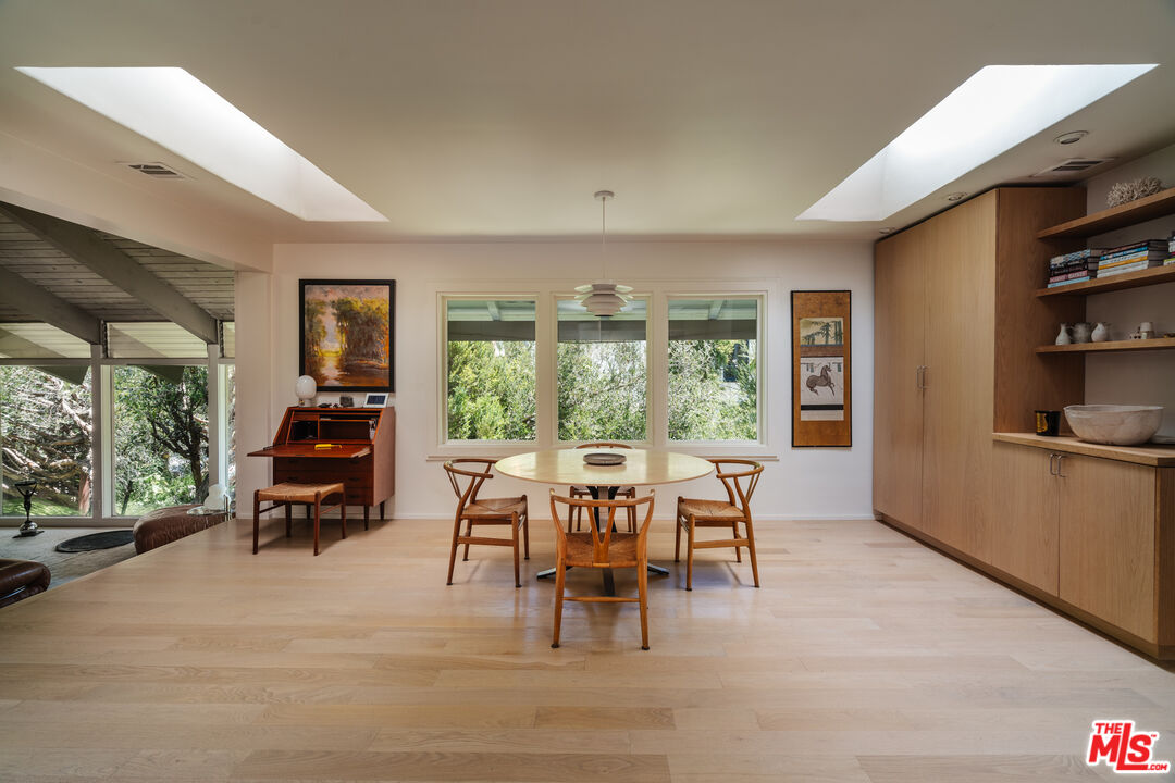 7235 Woodrow Wilson Dr