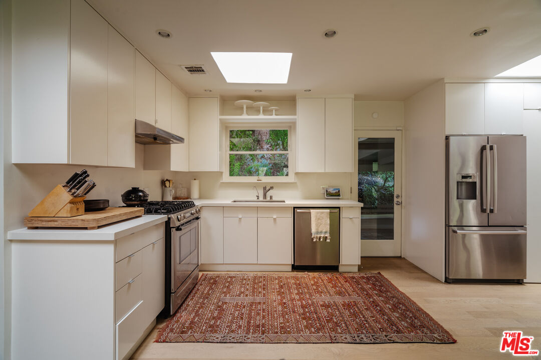 7235 Woodrow Wilson Dr