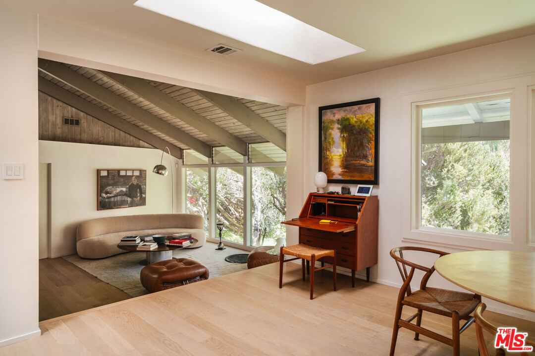 7235 Woodrow Wilson Dr