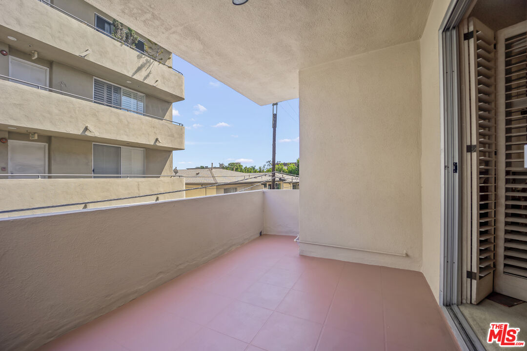 1818 Pelham Ave Unit: 205