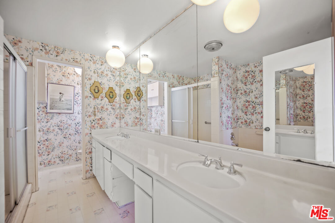 1818 Pelham Ave Unit: 205