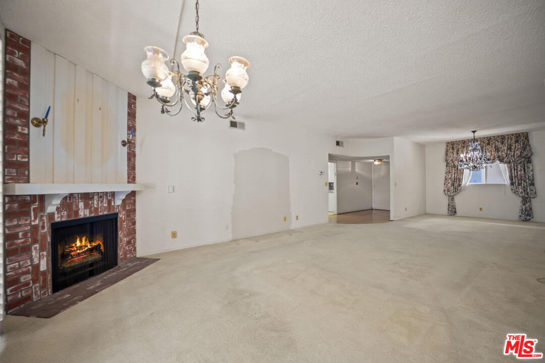 1818 Pelham Ave Unit: 205