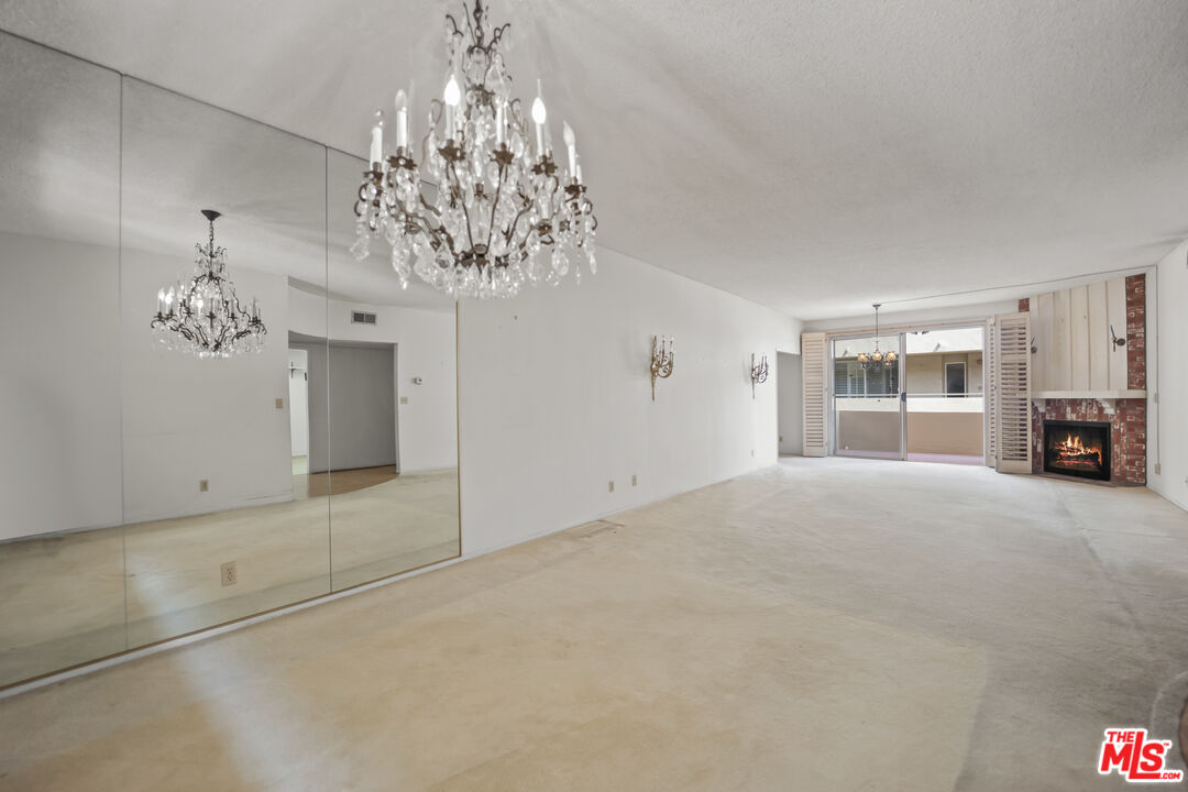 1818 Pelham Ave Unit: 205