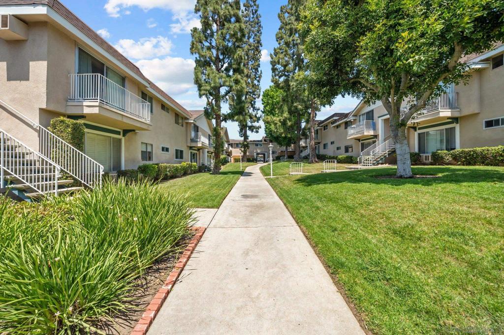 4540 Maple Ave 239