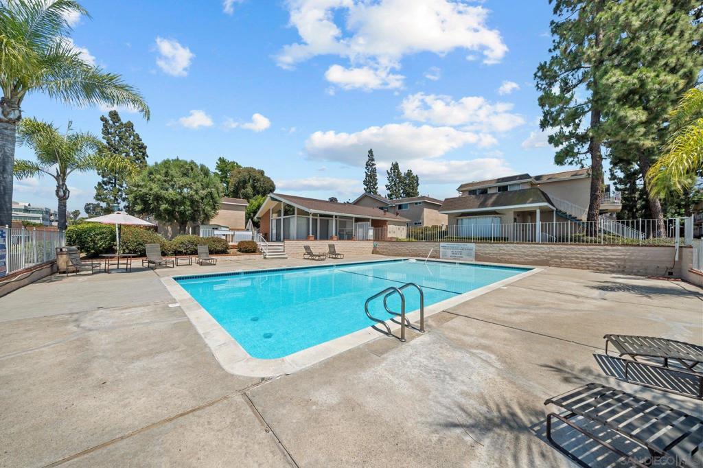 4540 Maple Ave 239