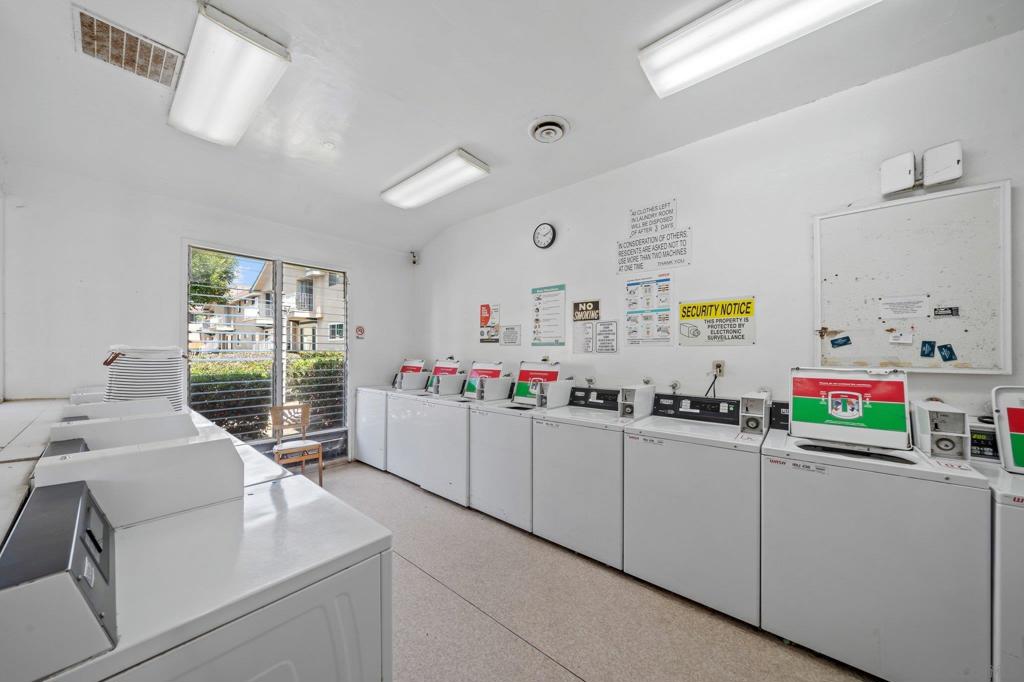 4540 Maple Ave 239