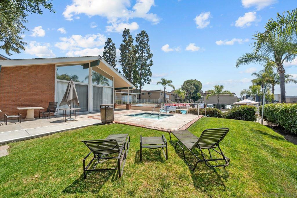 4540 Maple Ave 239