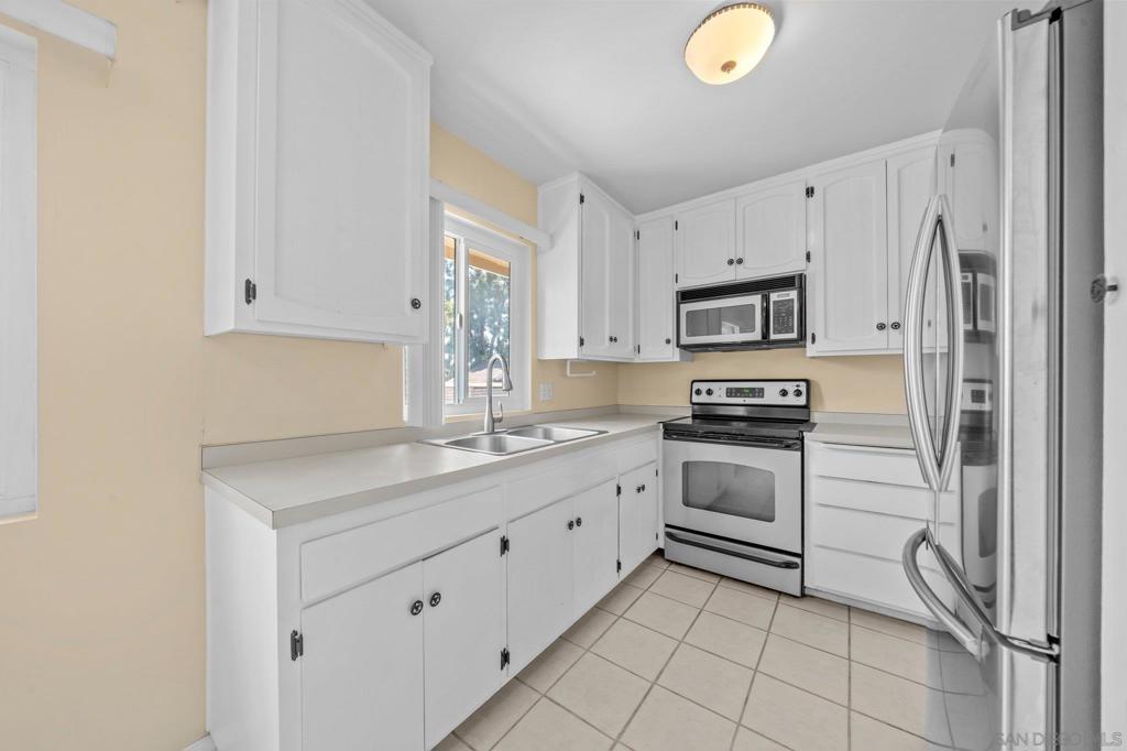 4540 Maple Ave 239