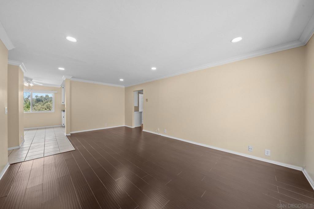 4540 Maple Ave 239