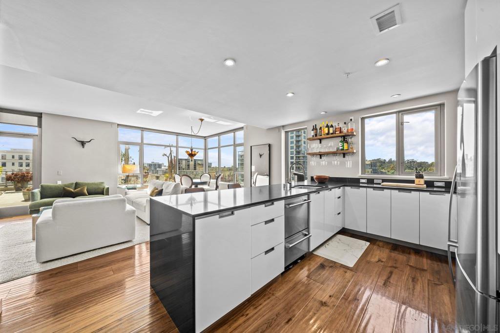1441 9th Ave 1004