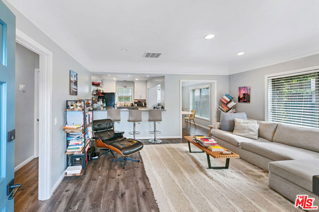 524 N San Vicente Boulevard