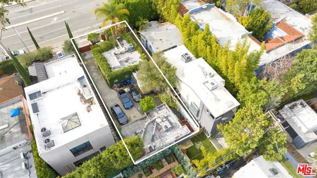 524 N San Vicente Boulevard