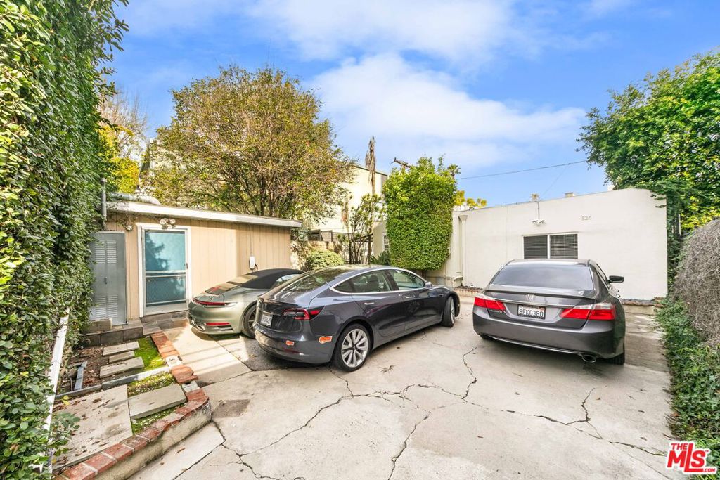 524 N San Vicente Boulevard