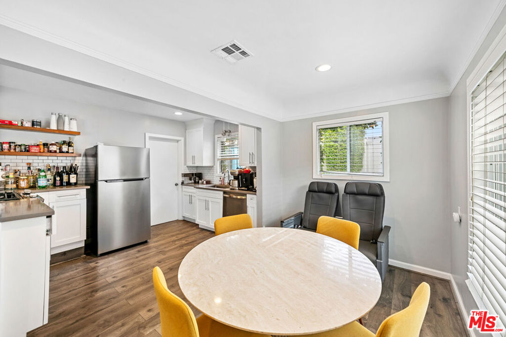 524 N San Vicente Boulevard