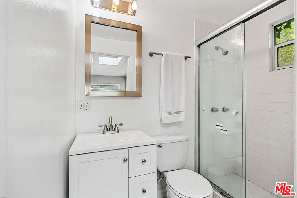 524 N San Vicente Boulevard