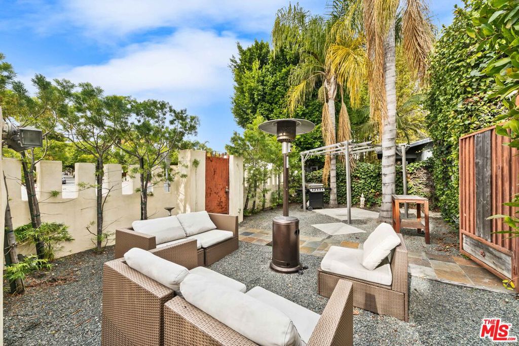 524 N San Vicente Boulevard