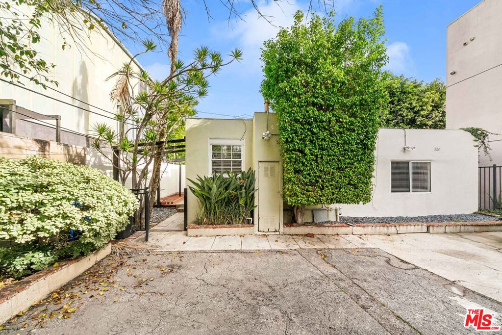524 N San Vicente Boulevard