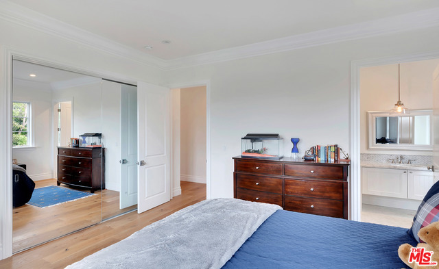 16739 BOLLINGER Drive