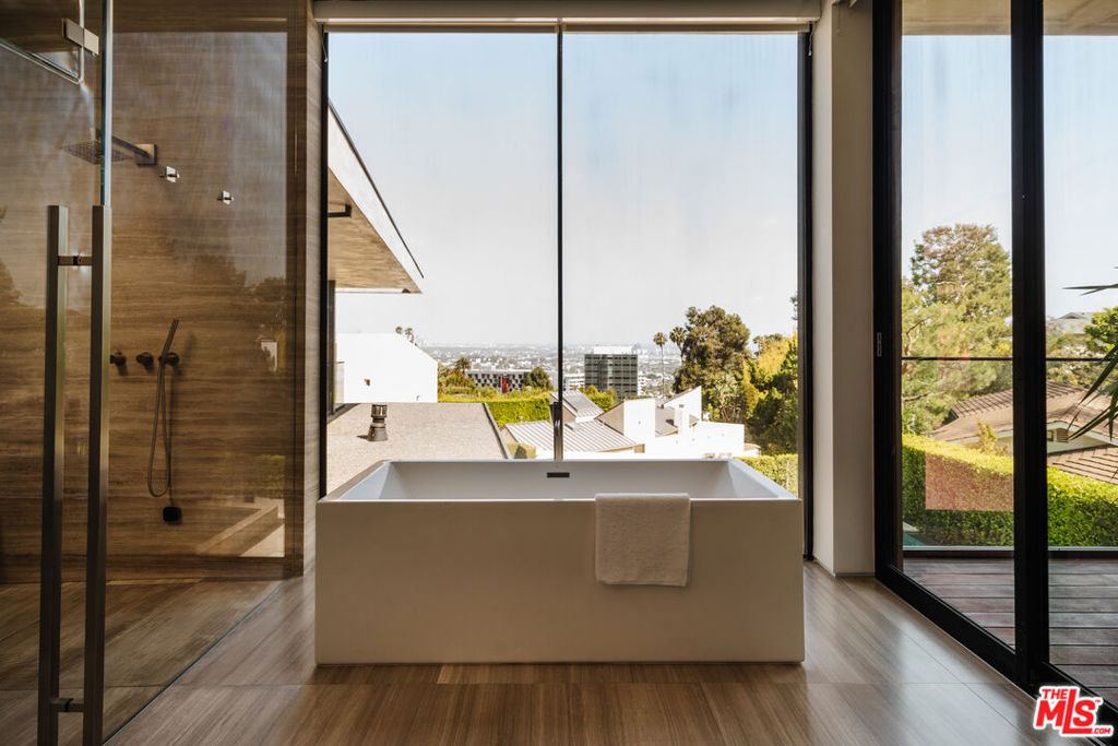 1383 Londonderry Place