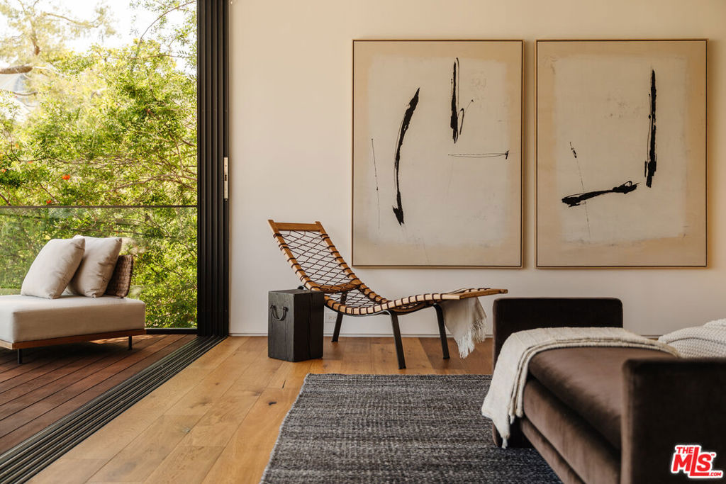 1383 Londonderry Place