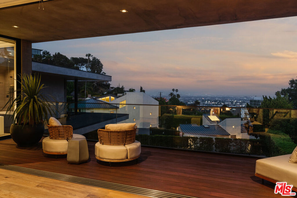 1383 Londonderry Place