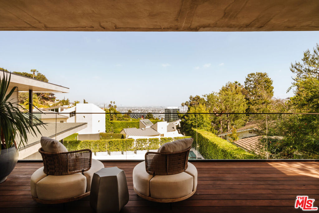 1383 Londonderry Place