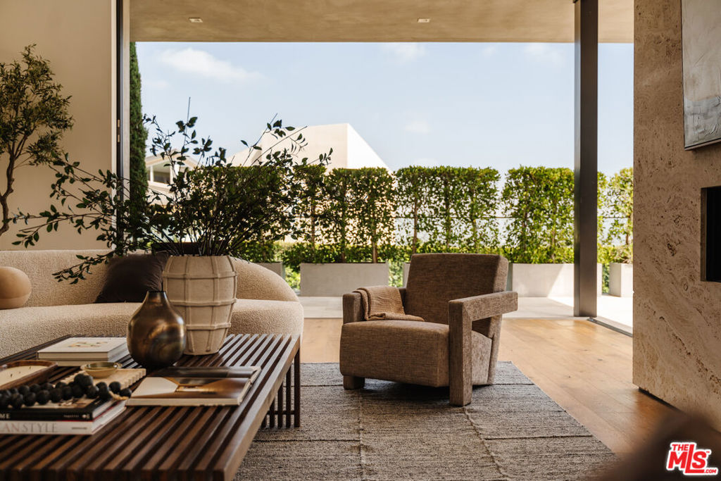 1383 Londonderry Place