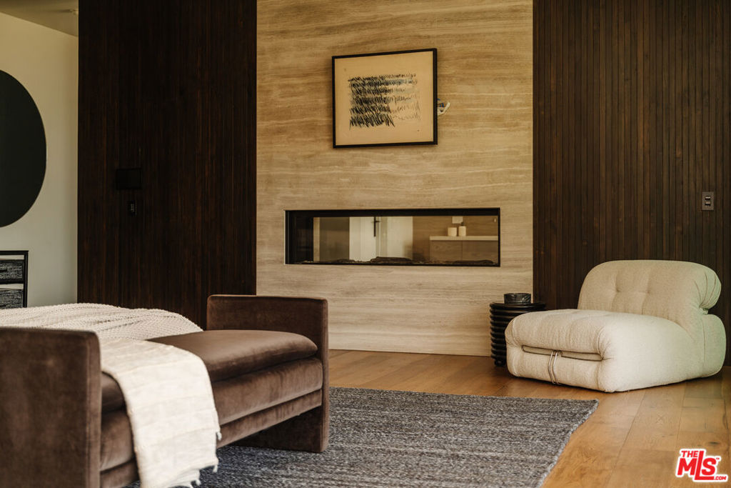 1383 Londonderry Place