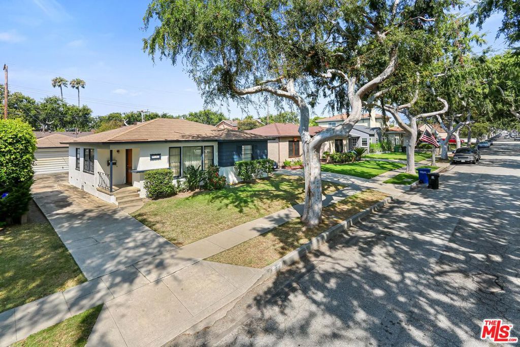 4137 Minerva Avenue