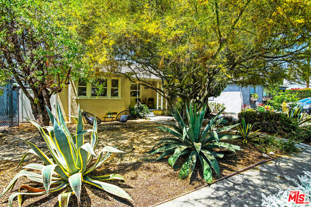 3923 Albright Avenue