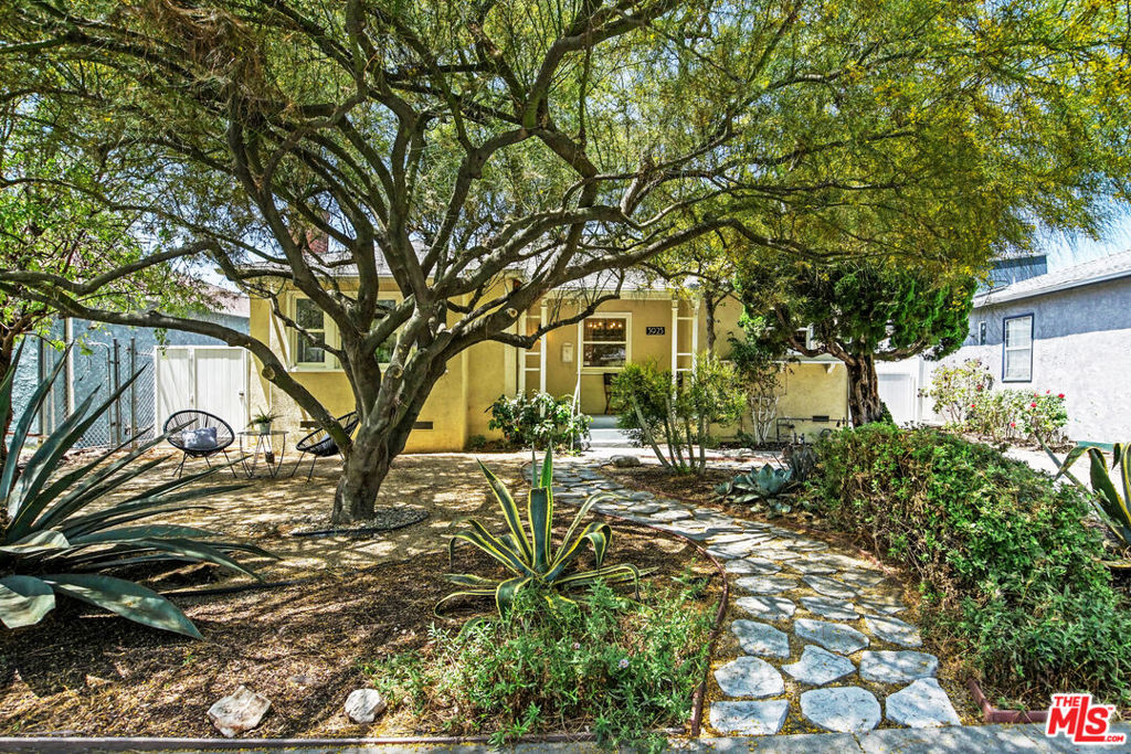 3923 Albright Avenue